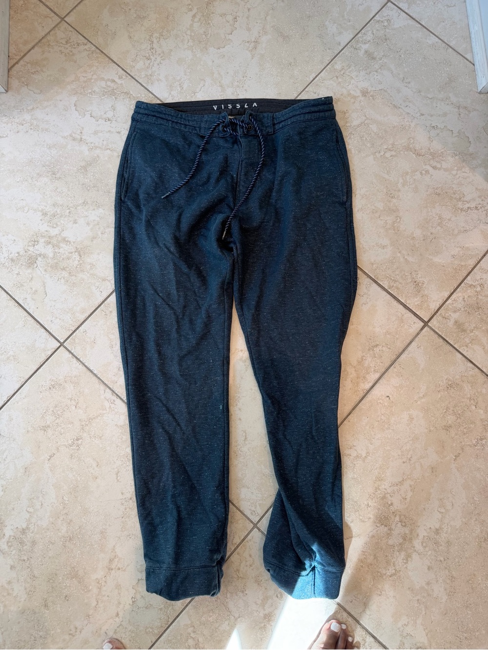 VISSLA Men's Black Drawstring Jogger Pants